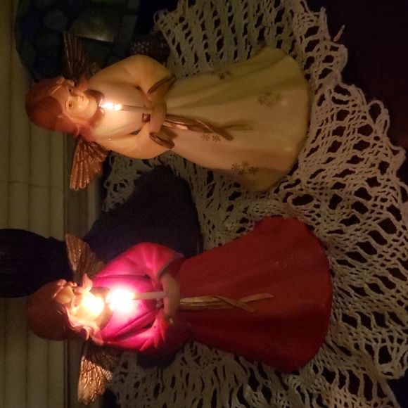 Vintage Radiant Candlelight Angels - Picture 3 of 12